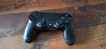 Prodám Playstation 4 PS4. Málo hrané. - 3