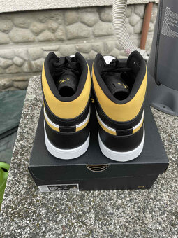 Jordan 1 Mid White Pollen Black - 3