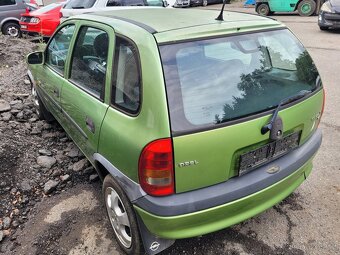 Opel Corsa 1.0, 2000, typ motoru X10XE, náhradní díly - 3