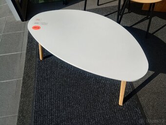 Bílý konferenční stolek - 3