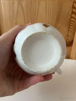 Starožitný hrneček buclák - 3