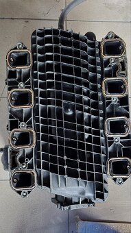 Kolektor sání vzduchu - 5.7 hemi - 3