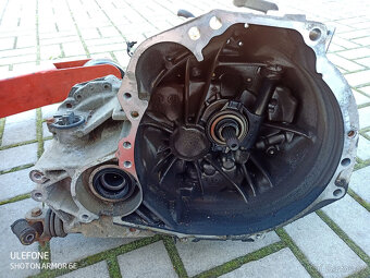 NISSAN PRIMERA -- náhradní díly - 3