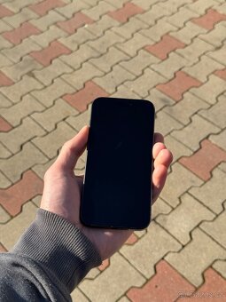 iPhone 15 Pro Černý Titan 128gb - 3