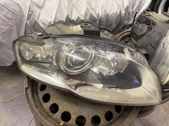 Přední Xenon světla Audi A4 B7 - 3