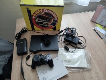 PlayStation 2 slim - 3