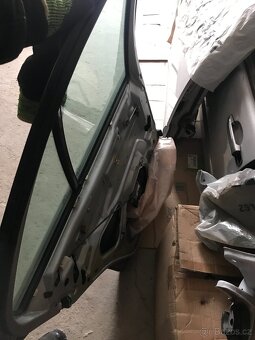 Mercedes Benz W210 zadní dveře sedan 744 - 3
