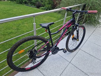Dámské horské kolo Kross Lea 6.0 vel. 17, 3x 8 převodů - 3