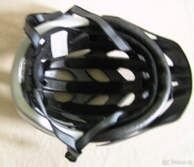 Dámská cyklistická helma - 3