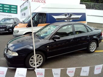 Audi A4 2.6 6V Benzin - 3