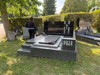 Prodám hrobku - kámen / žulu - 3