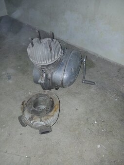 Polomotor Jawa 250 - 3