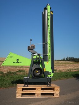 štěpkovac špalíkovač za traktor do120mm s dopravnikem - 3