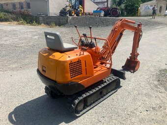 JAPONSKÝ MINIBAGR HITACHI EX8 800KG - 3