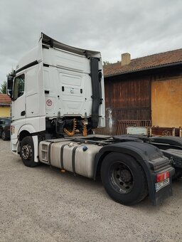 Mercedes Benz Actros - 3