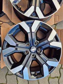 Alu originál 17" Duster lll-Bigster 5x114,3 ET32 - 3