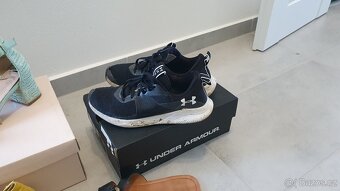 Výprodej 4 páry bot 37 Tamaris, Under Armour, Dee Zee... - 3