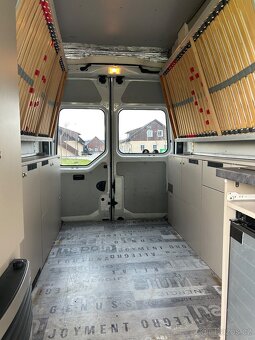 Prodám obytnou dodávku Renault Master - 3