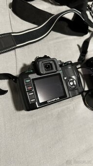 Olympus E-410 digitální zrcadlovka - 3