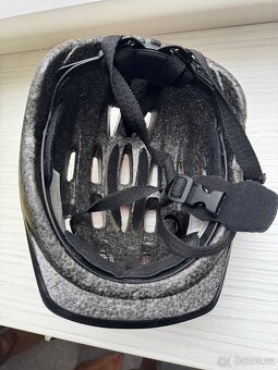 BMW cyklisticka helma detska - 3