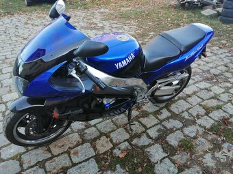 Yamaha thunderace 1000r - 3