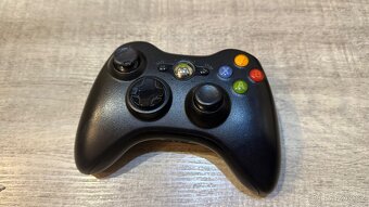 Xbox 360 S - 3