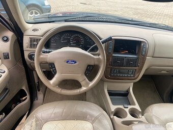 Ford Explorer Eddie Bauer - 3