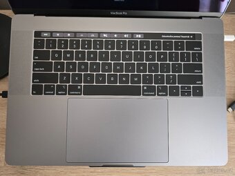MacBook Pro 15 CTO I7 32GB/1000GB Top stav - 3