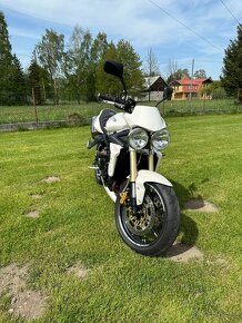 Triumph Street Triple 675 - 3