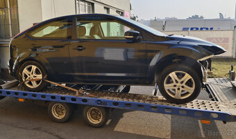 Ford Focus cupé 1.6i 74kw r.v. 2010 bouraný/díly - 3