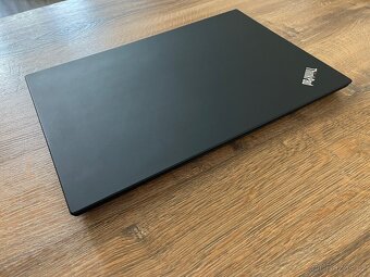 Lenovo Thinkpad T15 Gen 1 - 3