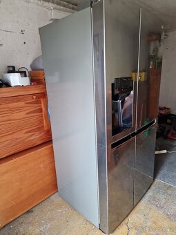 Prodám ,,Americkou lednici LG,s výrobou ledu - 3
