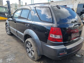 Kia Sorento - Černá barva 2.0 Crdi Automat - 3