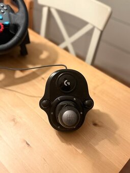 Logitech G29 + řadicí páka - 3