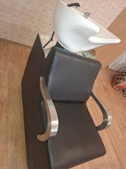 Kadeřnický mycí box - 3