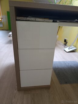 Prodej kancelářského stolu - 3
