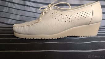 nové celokožené dámské boty Confortissimo v.39 - 3