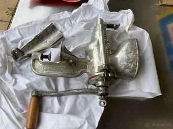 Ošťavňovač tuti fruti ruční - 3