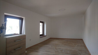 Pronájem 2+1, 55m2 (podkroví)(Jablonec n.N., ul. Květinová) - 3