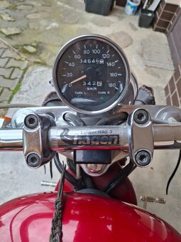 Suzuki VS 800 Intruder - 3