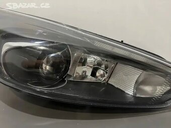 Pravé přední světlo Ford Focus mk3 - 3