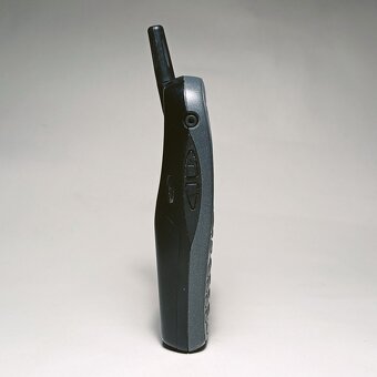 Motorola Talkabout, MC2-41H11, mobilní telefon - 3