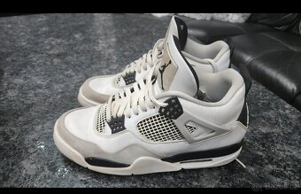 Air Jordan 4 Retro Military Black, vel 44,5. - 3