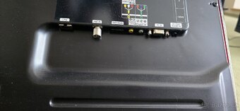 Starší LCD TV Samsung 32" - 3