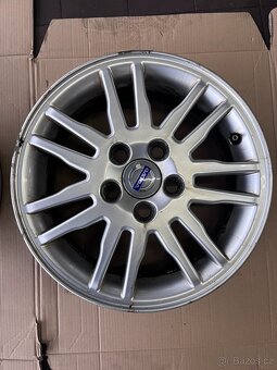 Volvo V50 disky kol original - 3