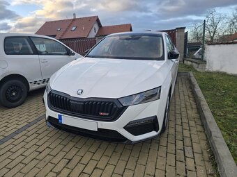 Škoda Octavia IV 1.5 TSI 110 KW Style+ [FAKE RS] - 3