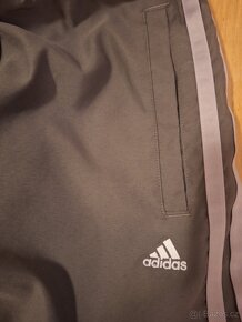 Prodám tepláky-kalhoty Adidas vel. 140, cca 9-10 let - 3