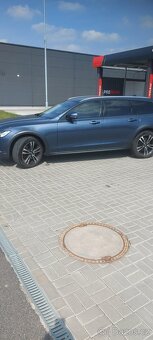 Prodám Volvo V90 Cross Country B4 Mild Hybrid - 3