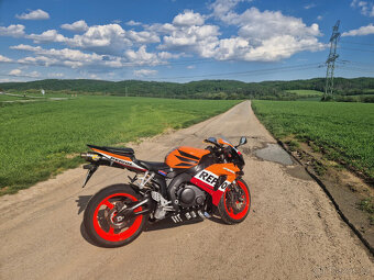 Honda CBR 1000RR Fireblade - 3