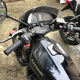 Kawasaki GPZ 550 unitrack - 3